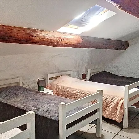 Gites De La Place Du Chateau Salavas Room photo
