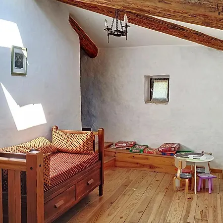 Gites De La Place Du Chateau Salavas Room photo
